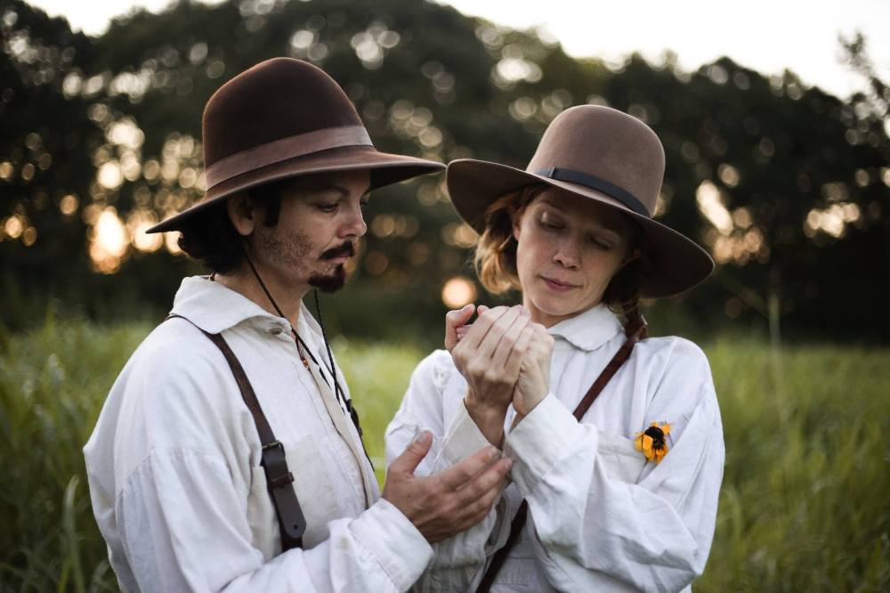 virginia-and-henry-catching-fireflies