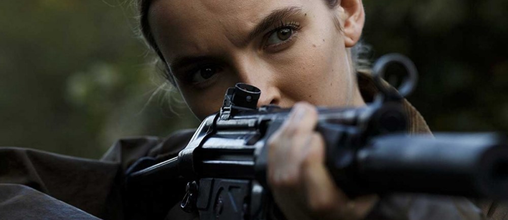 Jodie-Comer-in-Killing-Eve-2018-1200x520