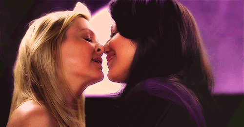 callie and arizona kiss in beautygif