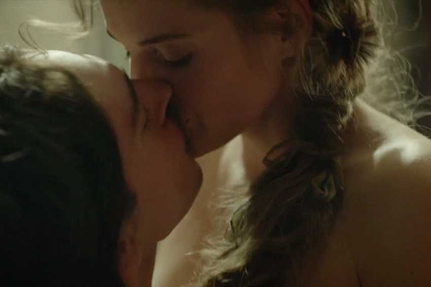 lesbian lovers kiss