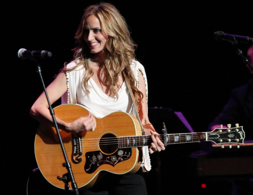 beautiful_talented_chely_wright