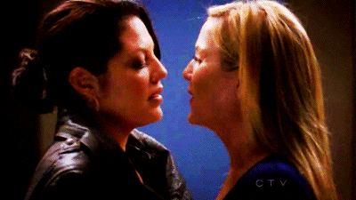 callie and arizona lesbian doctors gif