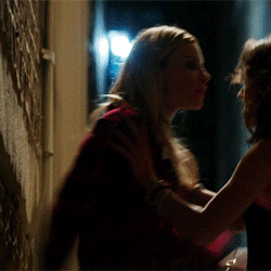 shay and devon kiss2